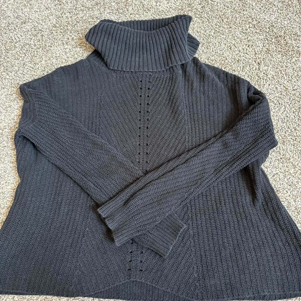 Unbranded Women's Black and Grey Jumper
